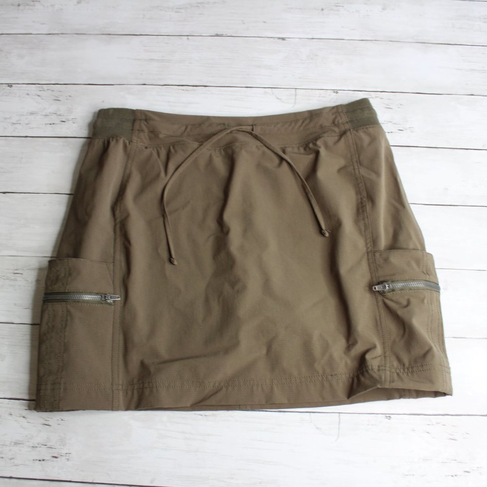 Tangerine Women's Skort Skirt Shorts Size M Khaki Green